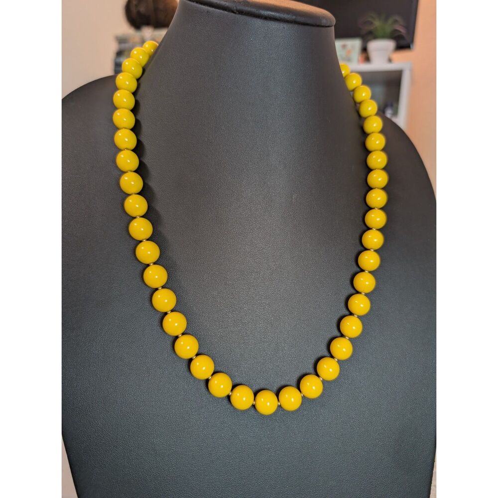Vintage Bright Yellow Chunky Beaded Strand Necklace Patented Clasp